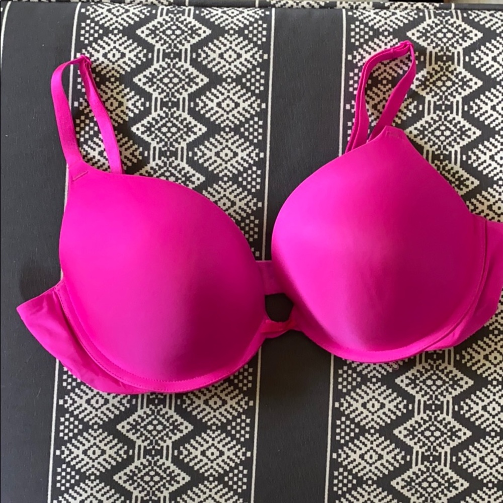 Victoria’s Secret bra 38c